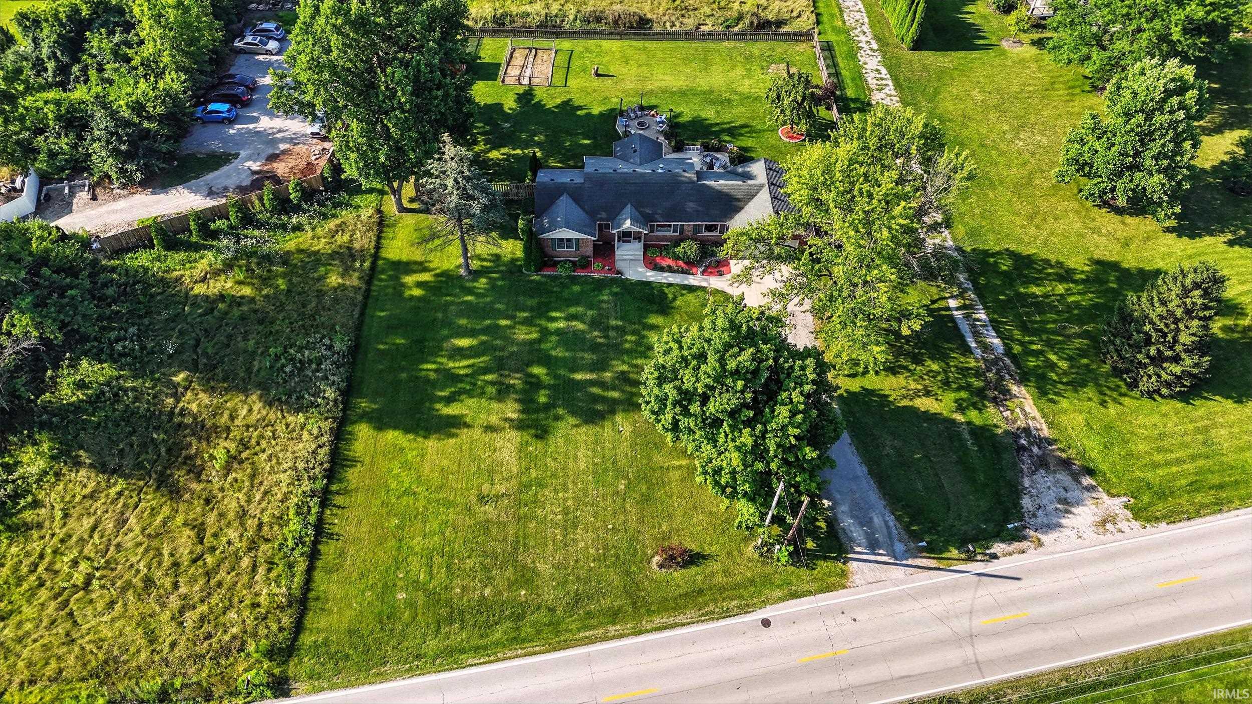 5821 Lower Huntington Road Fort Wayne, IN 46809 - Photo 4 of 36