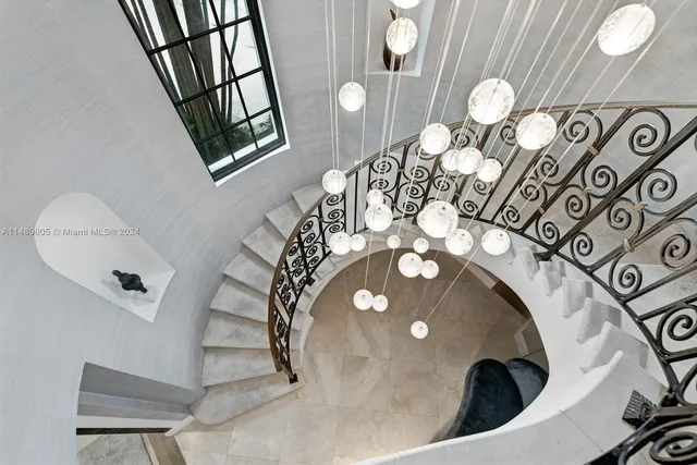 $68,000,000 | 105-115 Ocean Boulevard, Golden Beach, FL 33160