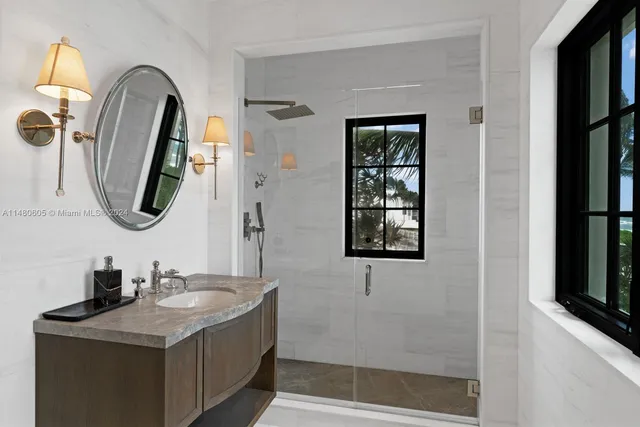 $68,000,000 | 105-115 Ocean Boulevard, Golden Beach, FL 33160