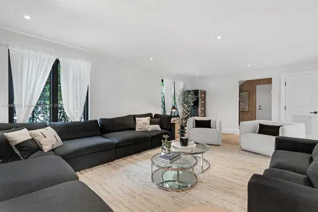 $68,000,000 | 105-115 Ocean Boulevard, Golden Beach, FL 33160