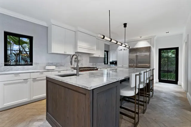 $68,000,000 | 105-115 Ocean Boulevard, Golden Beach, FL 33160