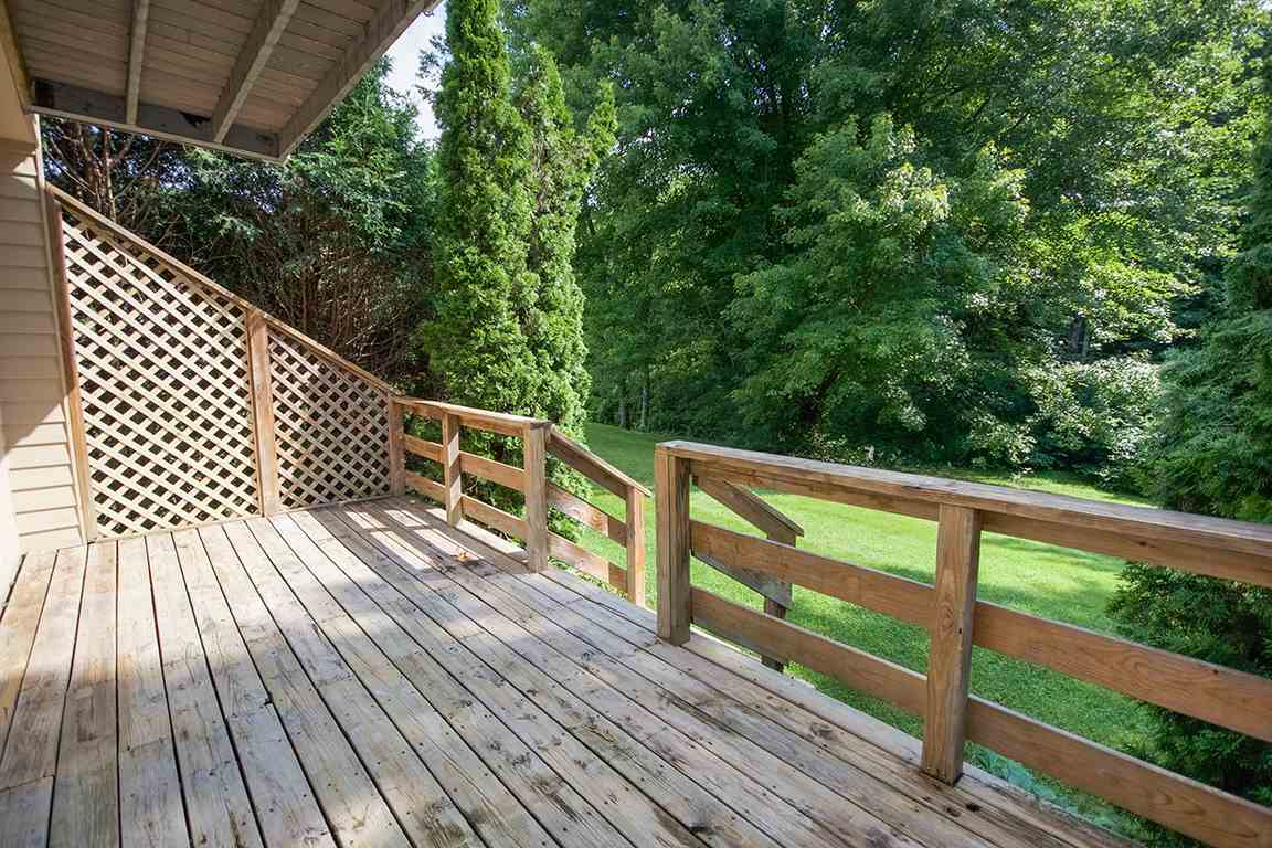 5 Rutledge Road, Unit 4 Plaistow, NH 03865 - Photo 29 of 32 Gallery Image 29