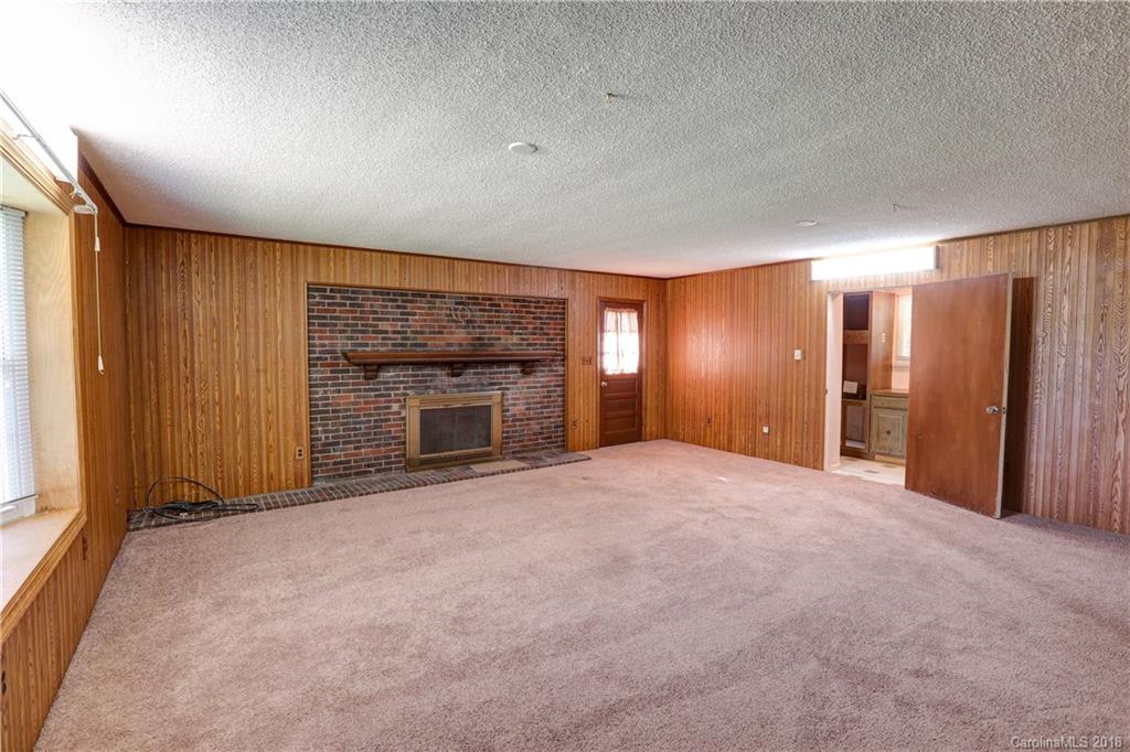 111 Jennings Road Dallas, NC 28034 - Photo 3 of 19 Gallery Image 3