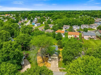 $309,000 | 708 Autumn Drive, Belton, MO 64012