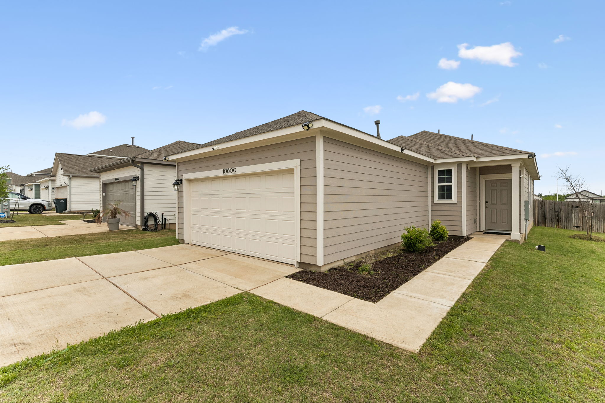 10600 Ridan Way Buda, TX 78610 - Photo 2 of 23
