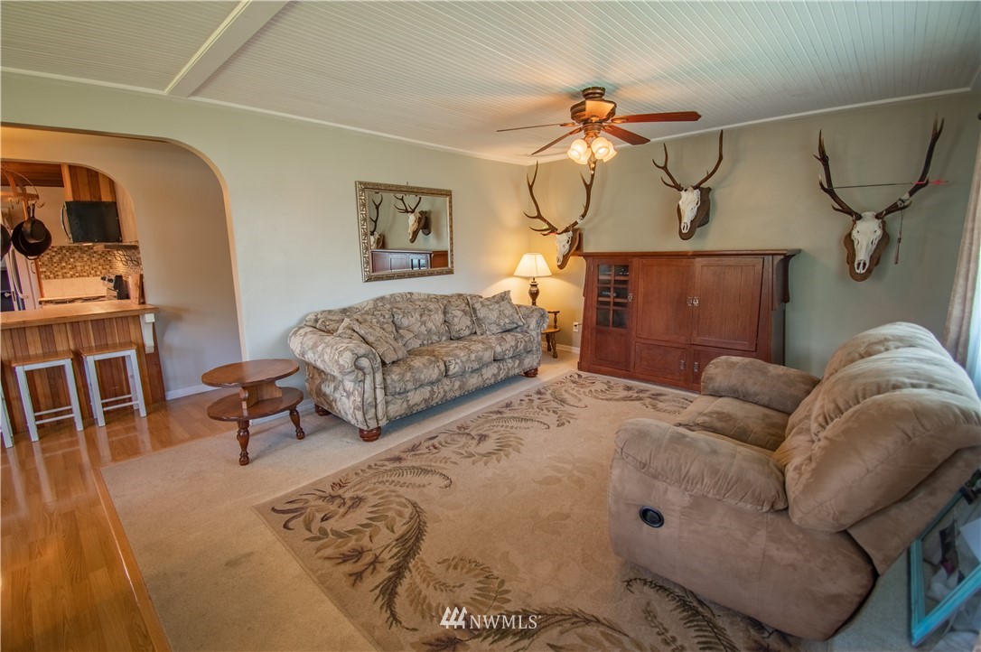 275 Jacobson Road Cathlamet, WA 98612 - Photo 5 of 25 Gallery Image 5