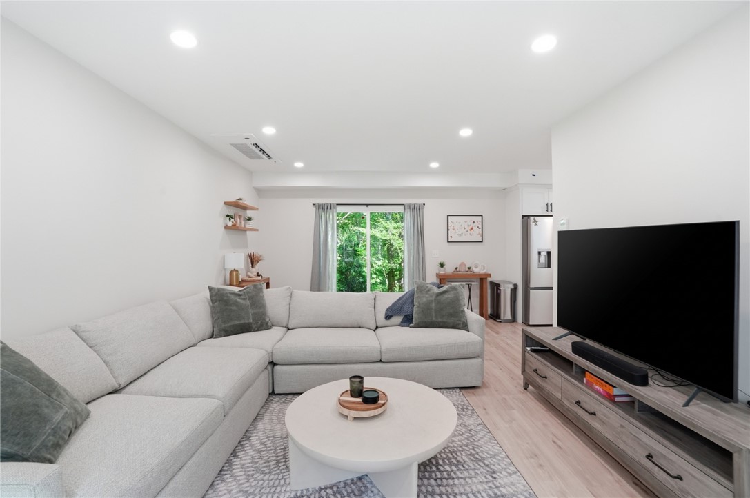 72 Wilbur Road Lincoln, RI 02865 - Photo 15 of 46