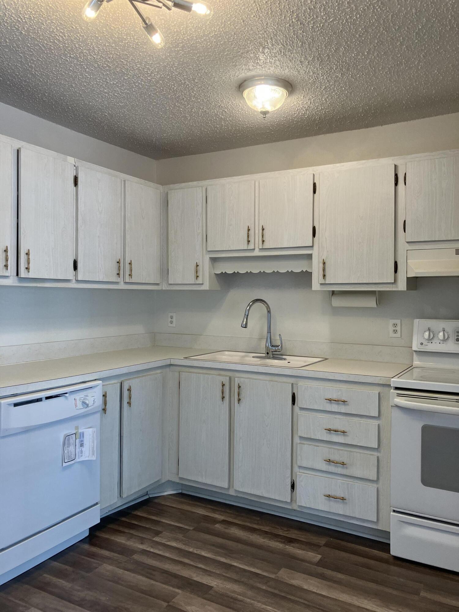 2309 Northeast Rustic Way Jensen Beach, FL 34957 - Photo 3 of 13 image_67178497