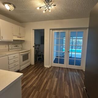 2309 Northeast Rustic Way Jensen Beach, FL 34957 - Photo 4 of 19 IMG_6573