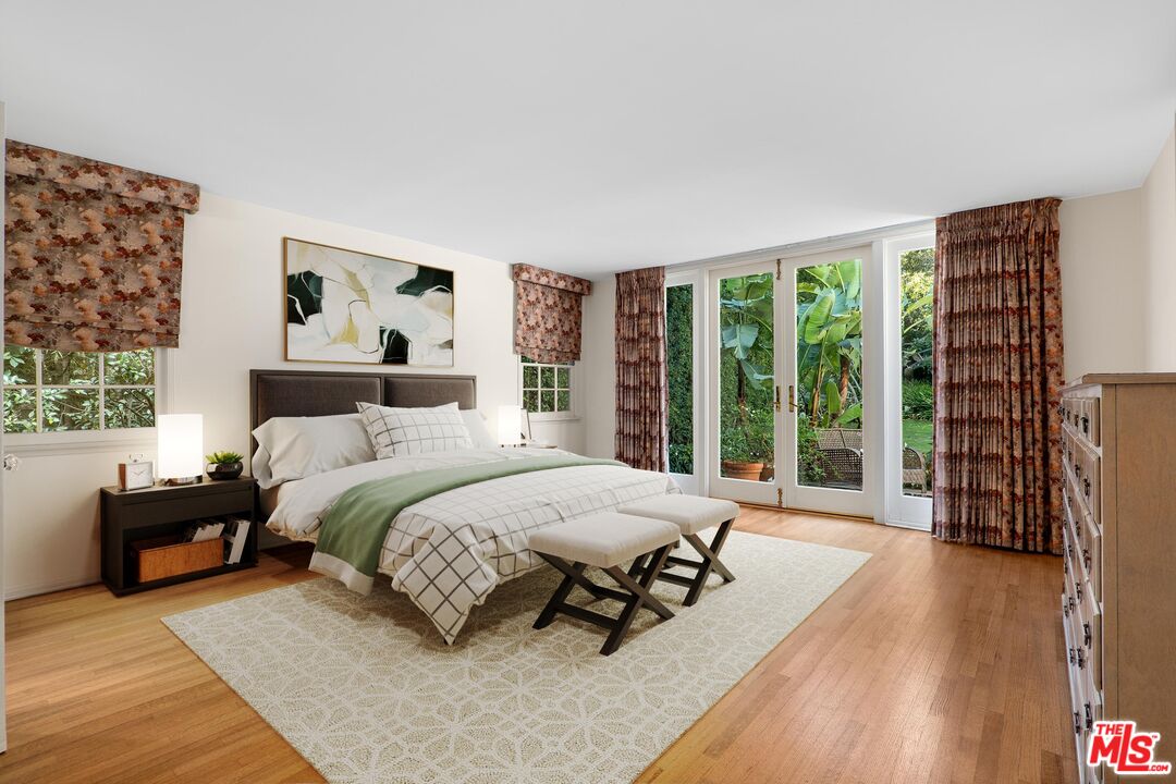 295 Homewood Road Los Angeles, CA 90049 - Photo 17 of 23