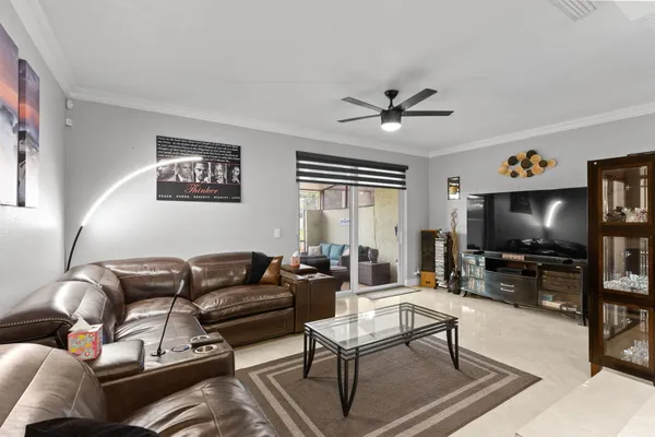 $3,000 | 9119 Lime Tree Lane, Unit 169, Pembroke Pines, FL 33024
