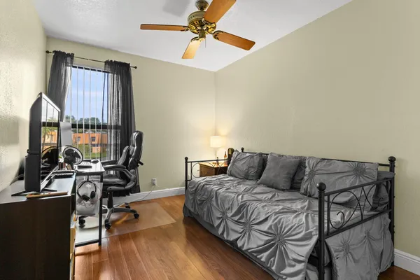 $3,000 | 9119 Lime Tree Lane, Unit 169, Pembroke Pines, FL 33024