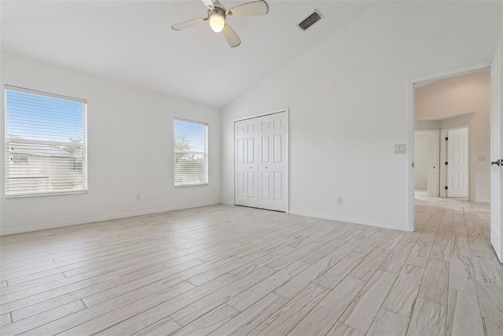 2425 Blue Stone Court Valrico, FL 33594 - Photo 8 of 16