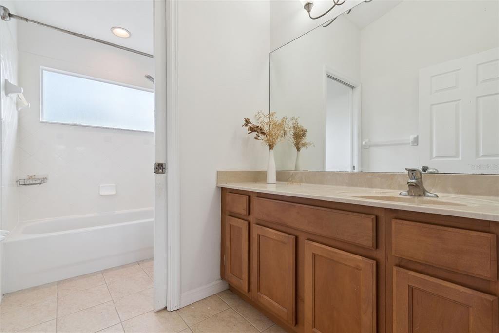 2425 Blue Stone Court Valrico, FL 33594 - Photo 9 of 16
