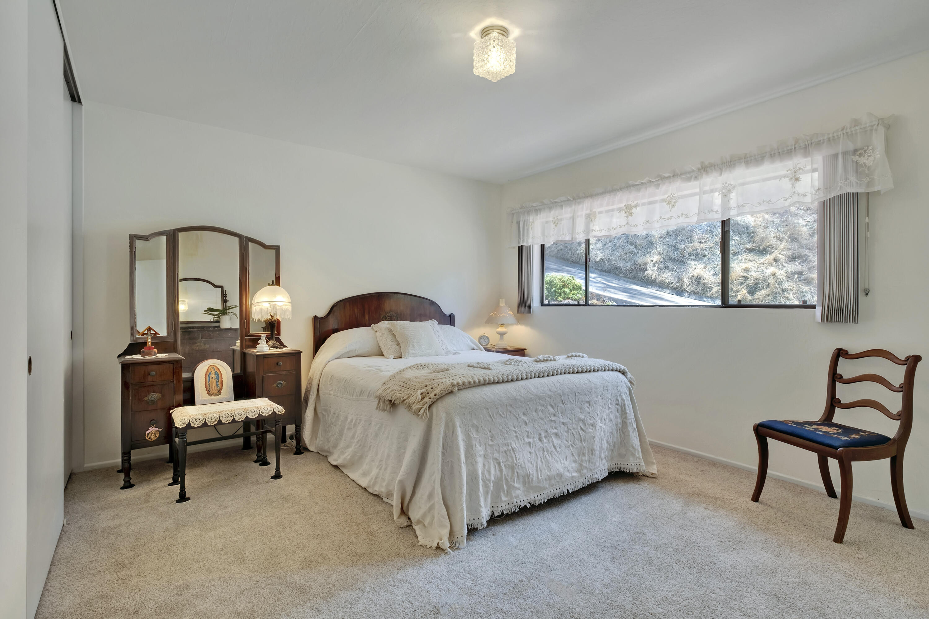 585 Sycamore Vista Road Santa Barbara, CA 93108 - Photo 13 of 26 Primary Bedroom