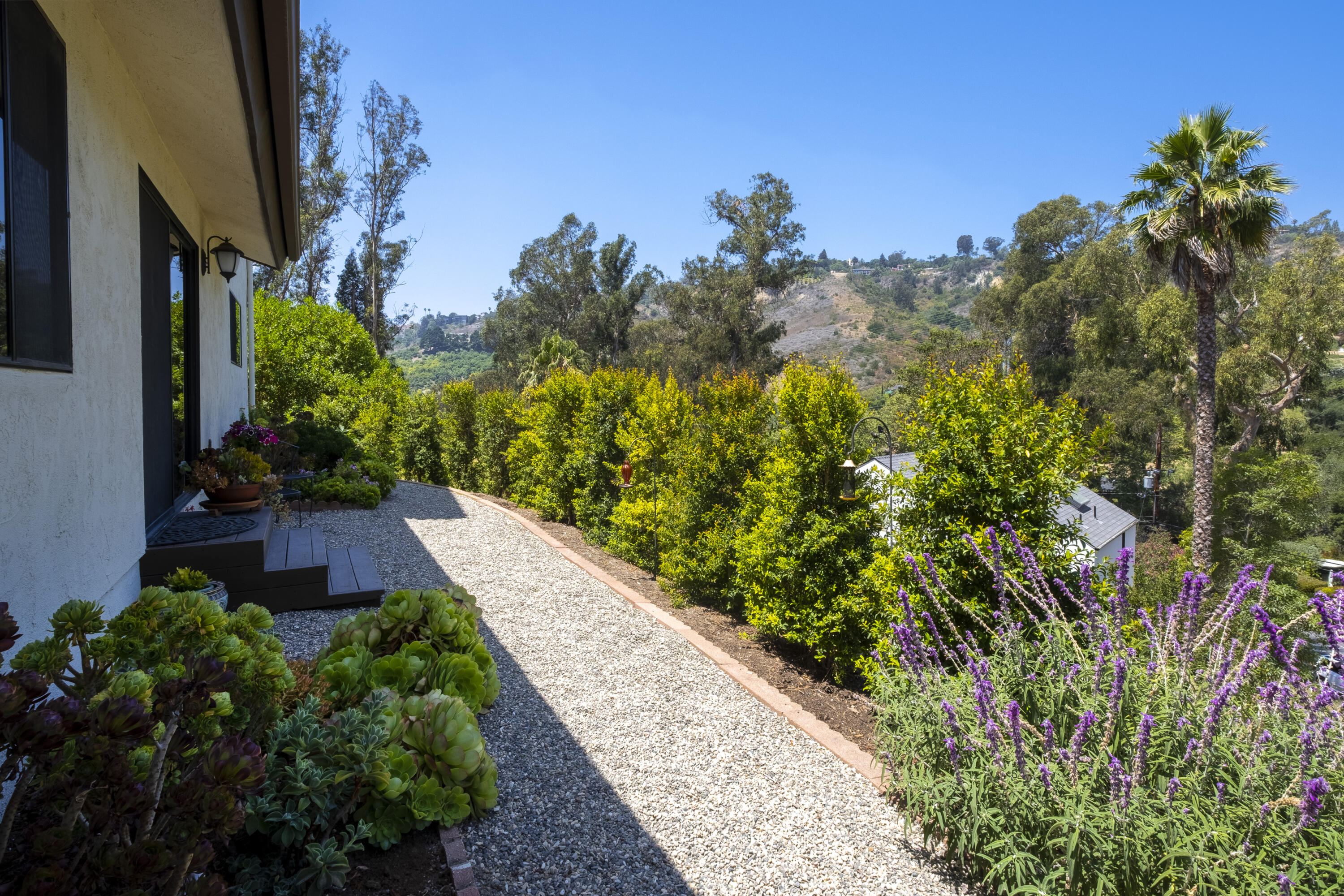 585 Sycamore Vista Road Santa Barbara, CA 93108 - Photo 17 of 26 Side Yard