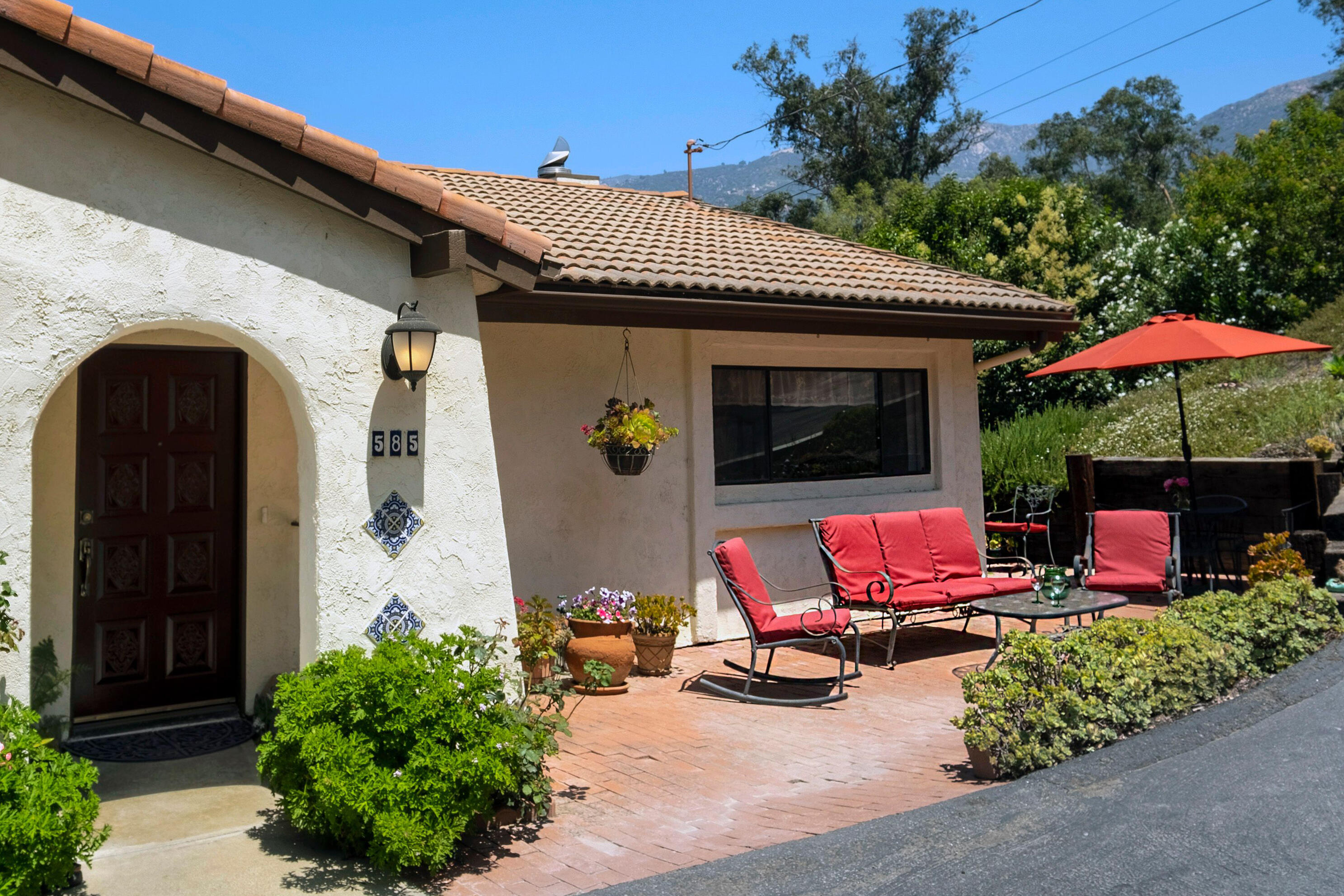 585 Sycamore Vista Road Santa Barbara, CA 93108 - Photo 23 of 26 Entry