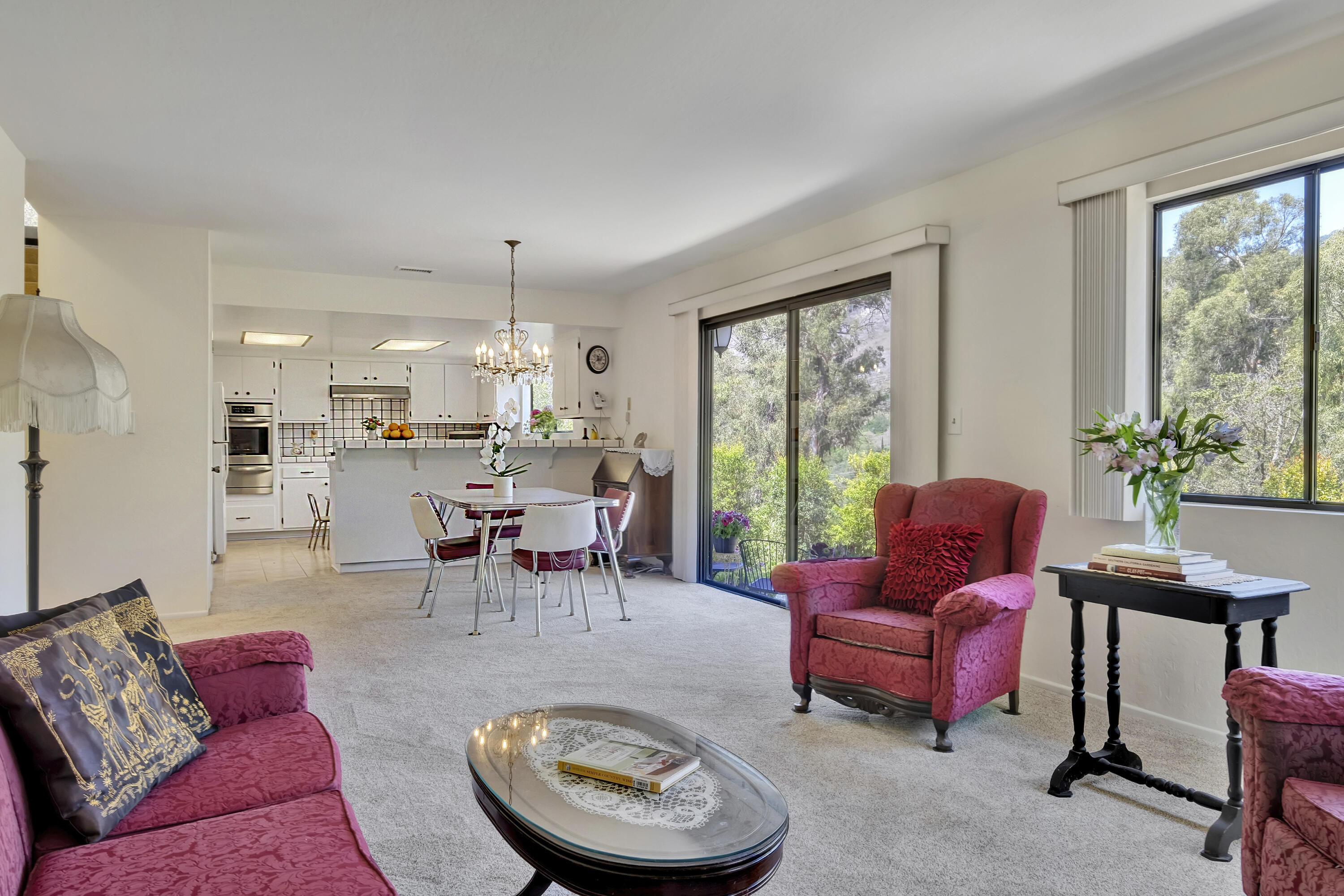 585 Sycamore Vista Road Santa Barbara, CA 93108 - Photo 4 of 26 Living Room