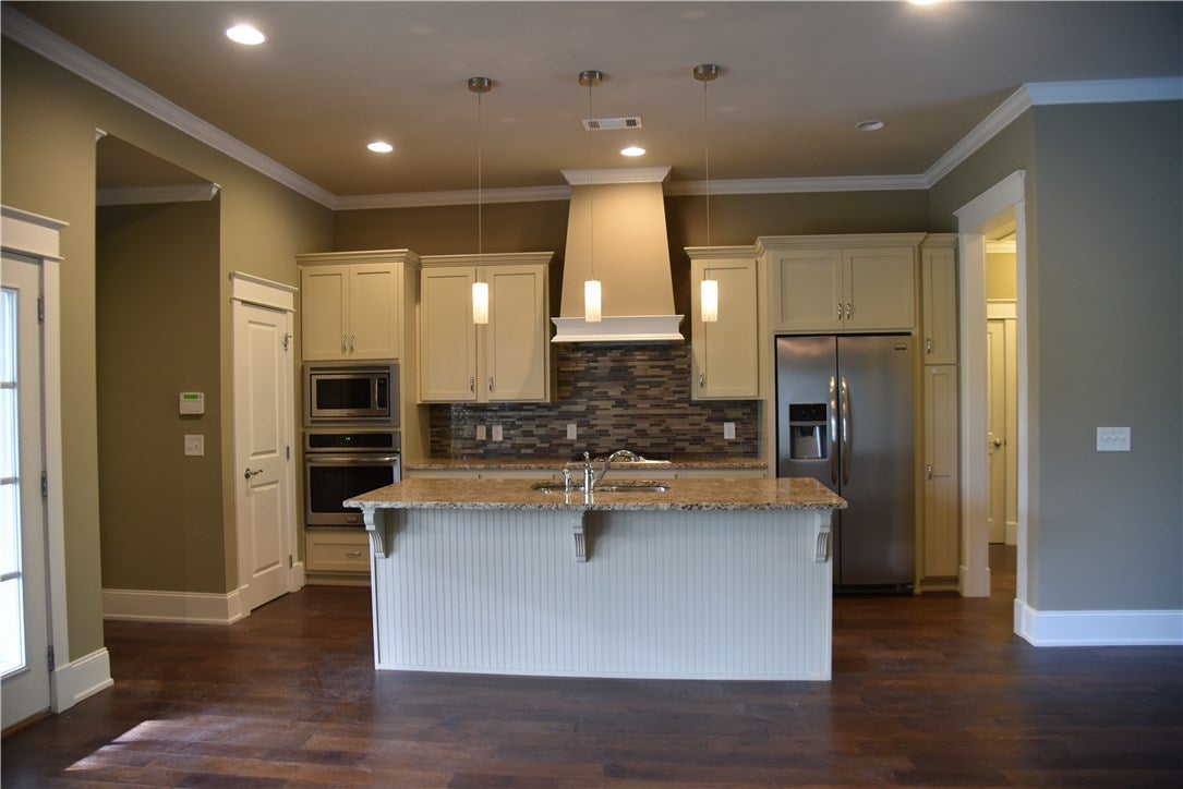 2206 Quail Ridge Opelika, AL 36801 - Photo 10 of 43 Gallery Image 10