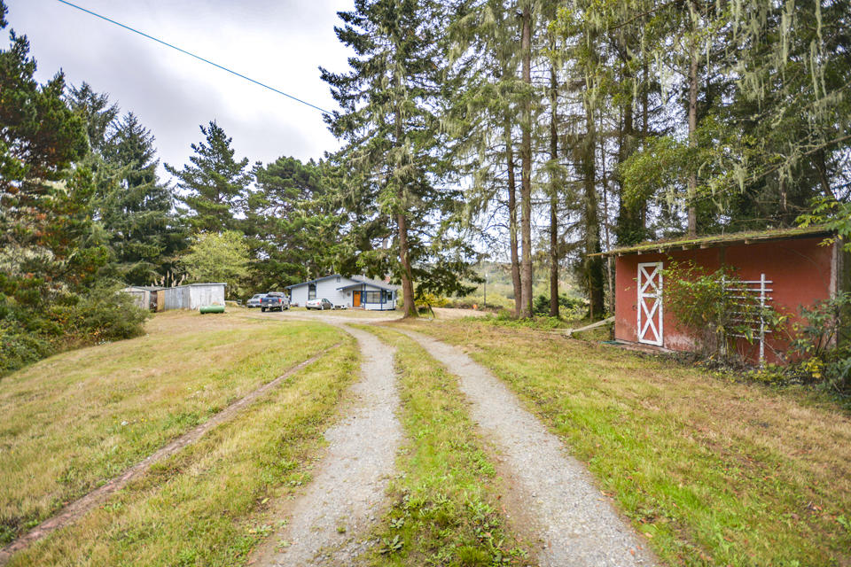 2084 Sunset Eureka, CA 95503 - Photo 12 of 49