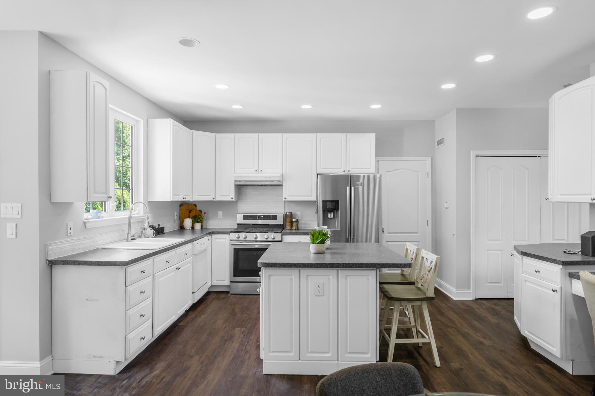 265 Mt Laurel Road Mount Laurel, NJ 08054 - Photo 20 of 62 Main House - Kitchen