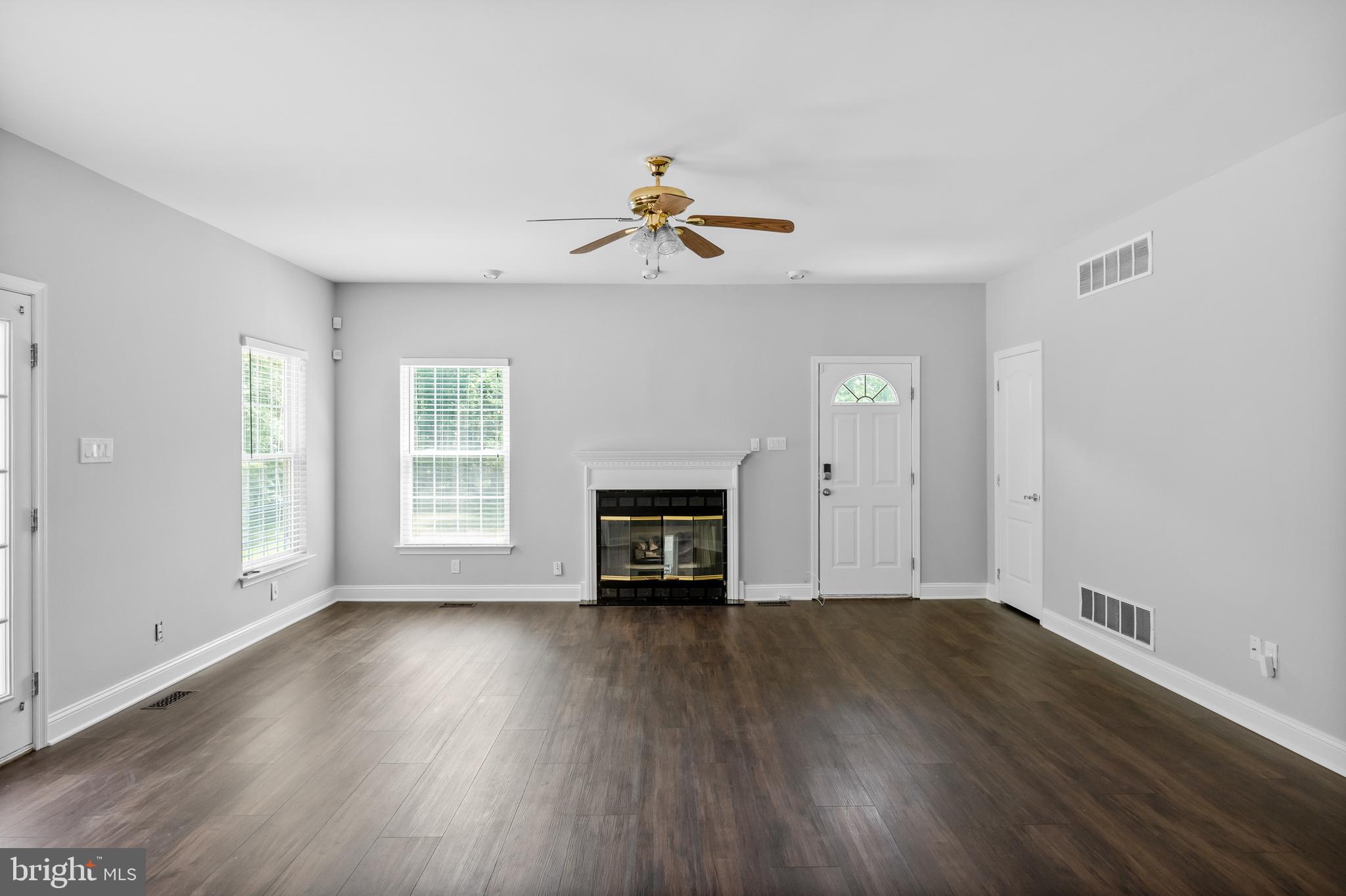 265 Mt Laurel Road Mount Laurel, NJ 08054 - Photo 27 of 62 Guest Suite - Living Room