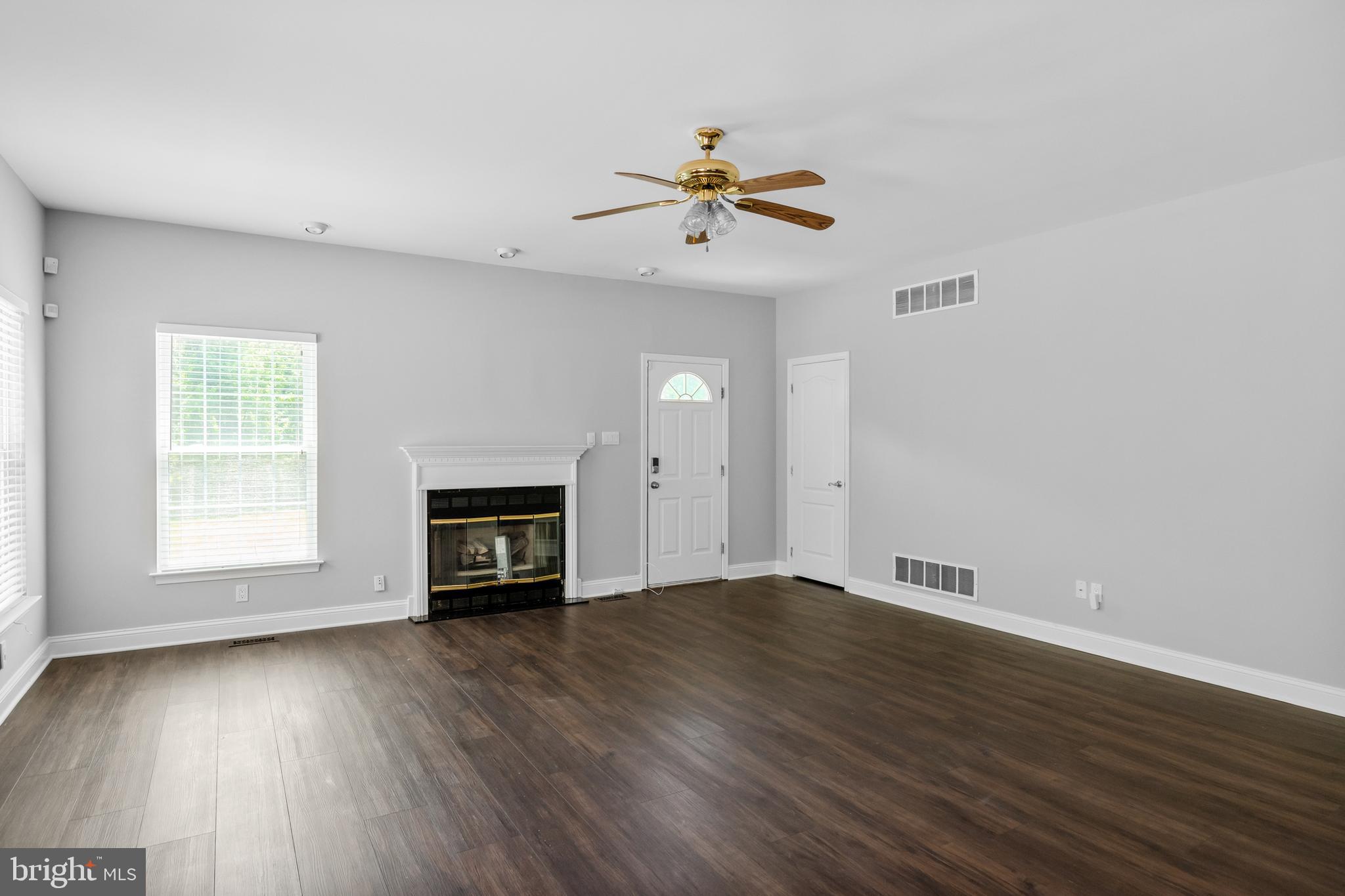 265 Mt Laurel Road Mount Laurel, NJ 08054 - Photo 28 of 62 Guest Suite - Living Room