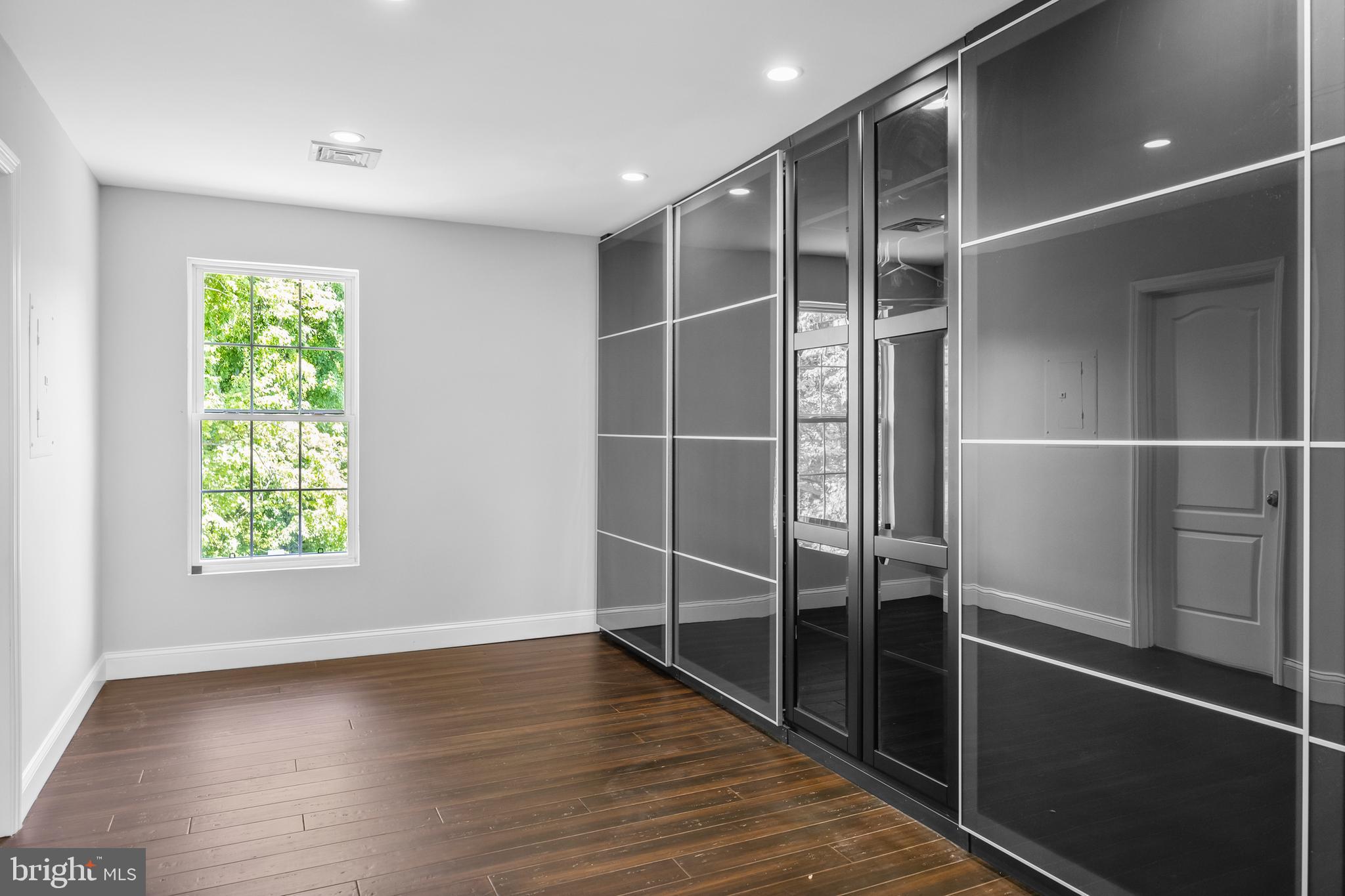 265 Mt Laurel Road Mount Laurel, NJ 08054 - Photo 41 of 62 Primary - walk in closet