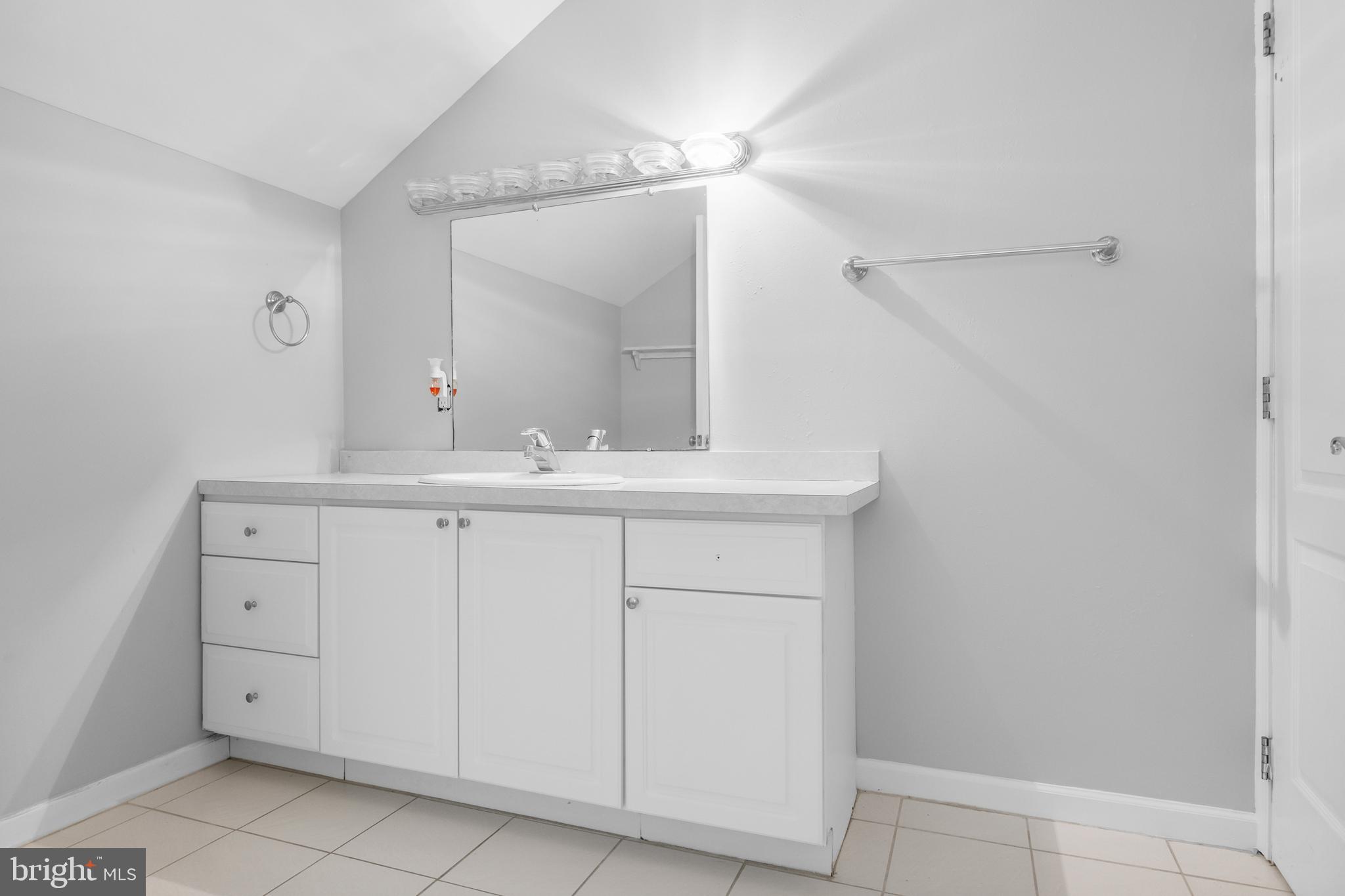 265 Mt Laurel Road Mount Laurel, NJ 08054 - Photo 47 of 62 2nd Floor - Full Bath