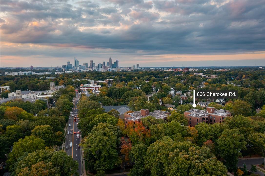 866 Cherokee Road Charlotte, NC 28207 - Photo 34 of 35 a view of a city
