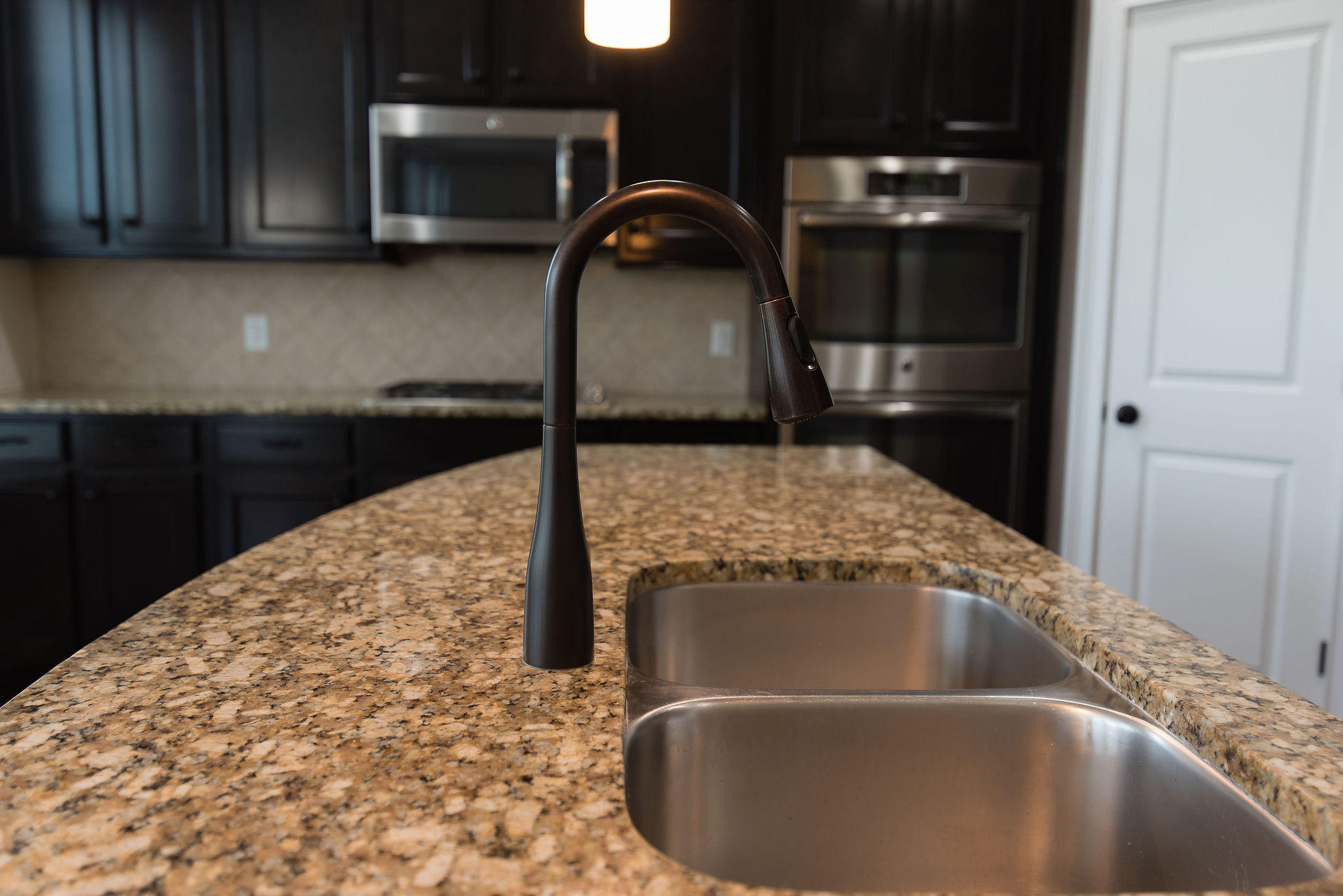 424 Spectrum Road Summerville, SC 29486 - Photo 12 of 44 Granite Countertops
