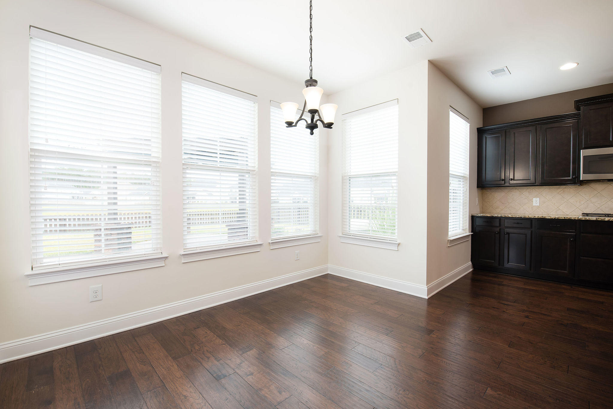424 Spectrum Road Summerville, SC 29486 - Photo 13 of 44 Eat-in-Kitchen