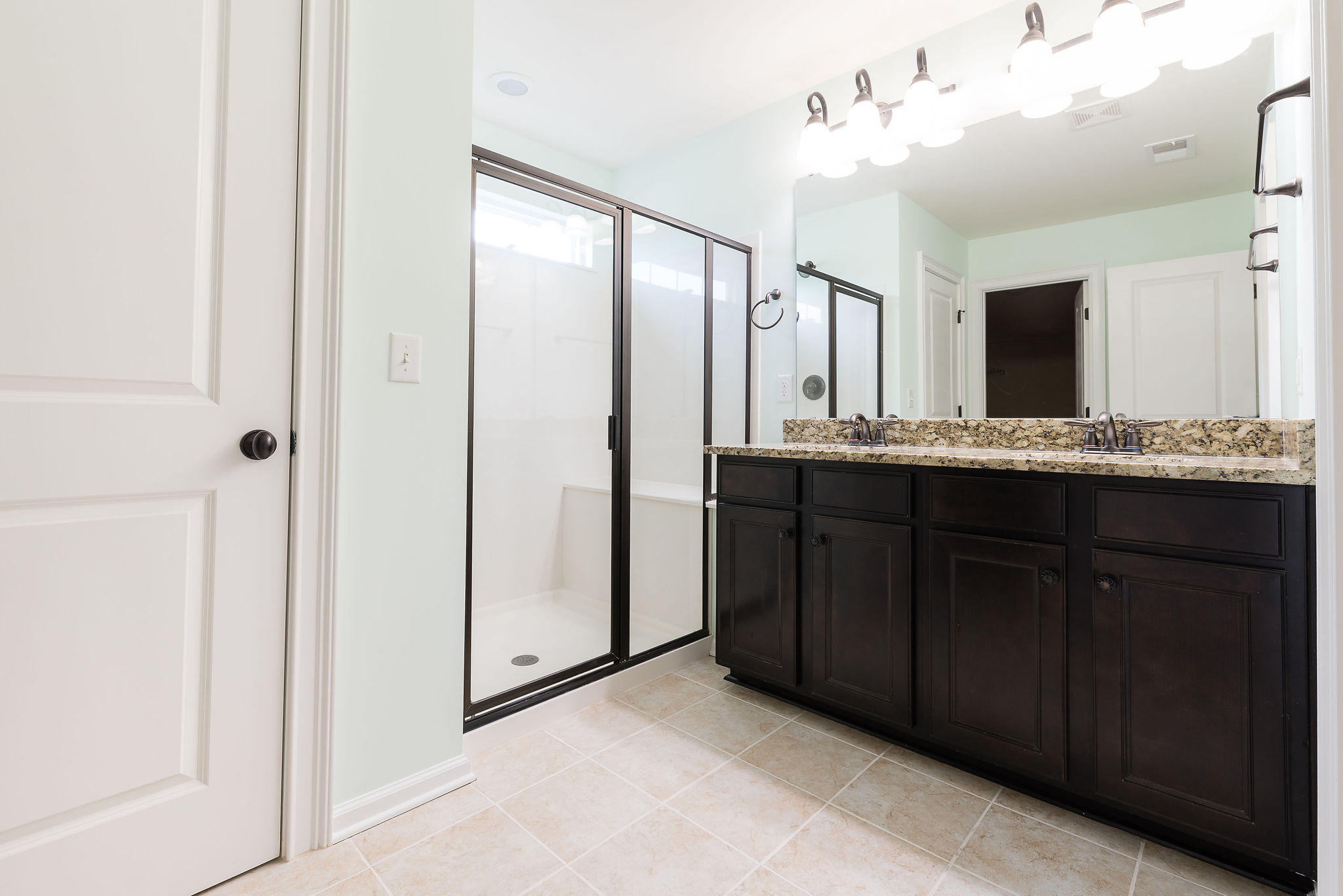 424 Spectrum Road Summerville, SC 29486 - Photo 21 of 44 Master Bathroom