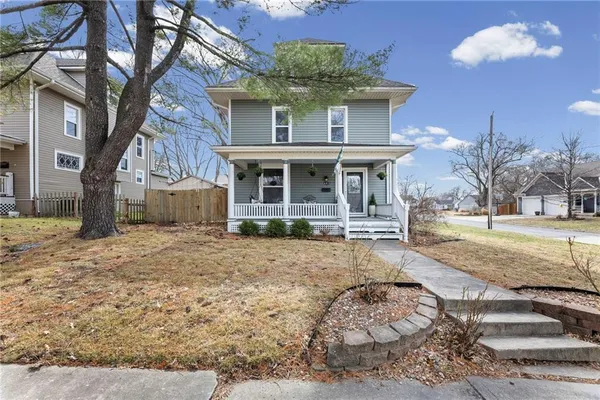 $415,000 | 501 East Shawnee Street, Paola, KS 66071