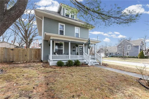 $415,000 | 501 East Shawnee Street, Paola, KS 66071