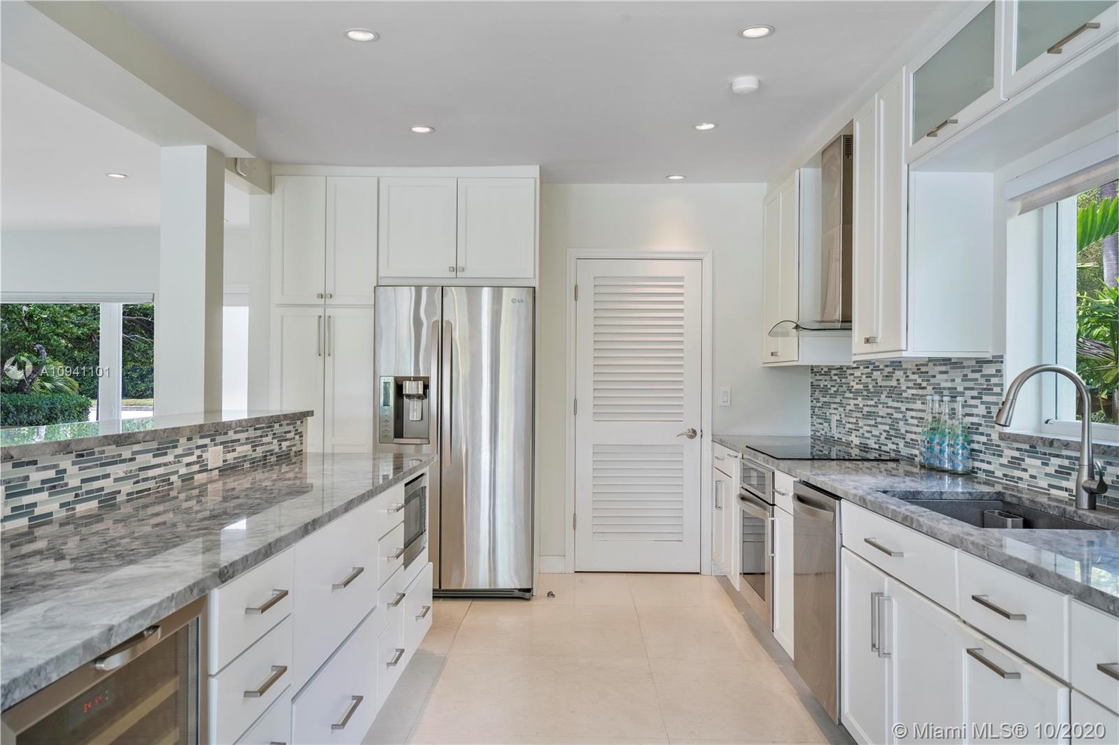 6025 Alton Road Miami Beach, FL 33140 - Photo 8 of 28
