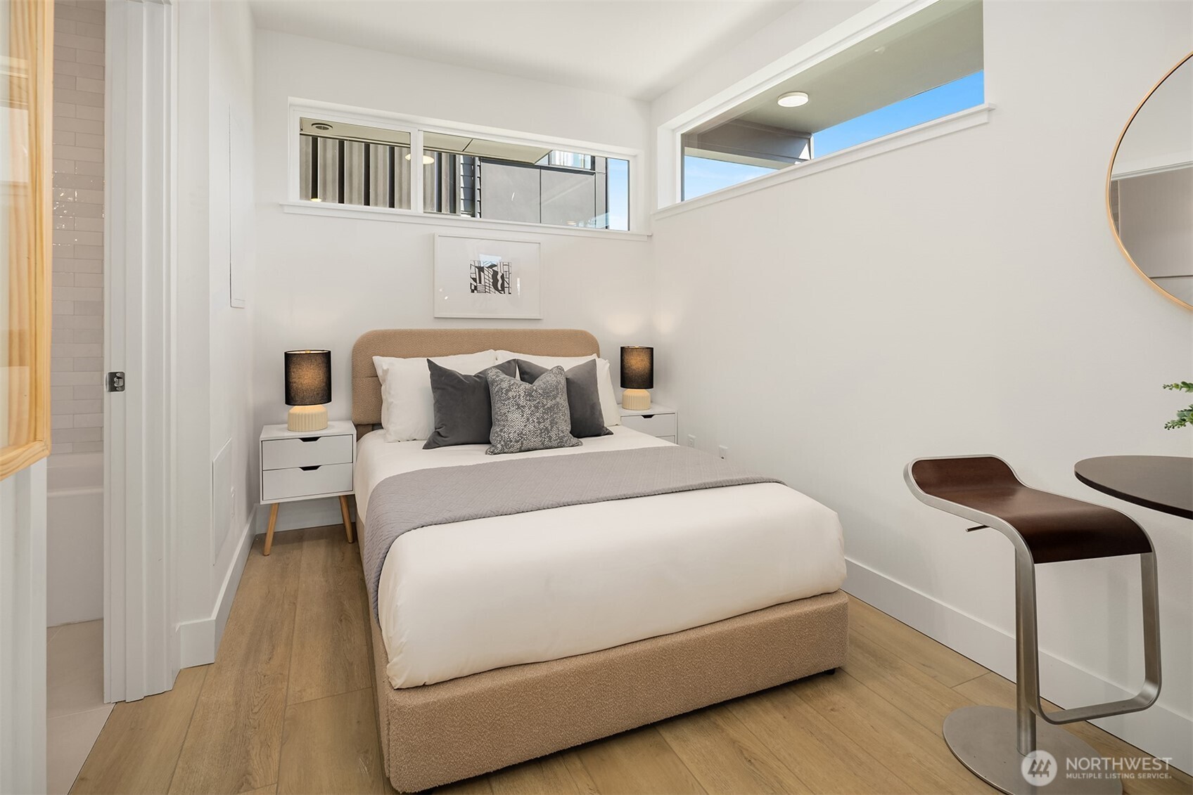 3606 Francis Avenue North Seattle, WA 98103 - Photo 21 of 35