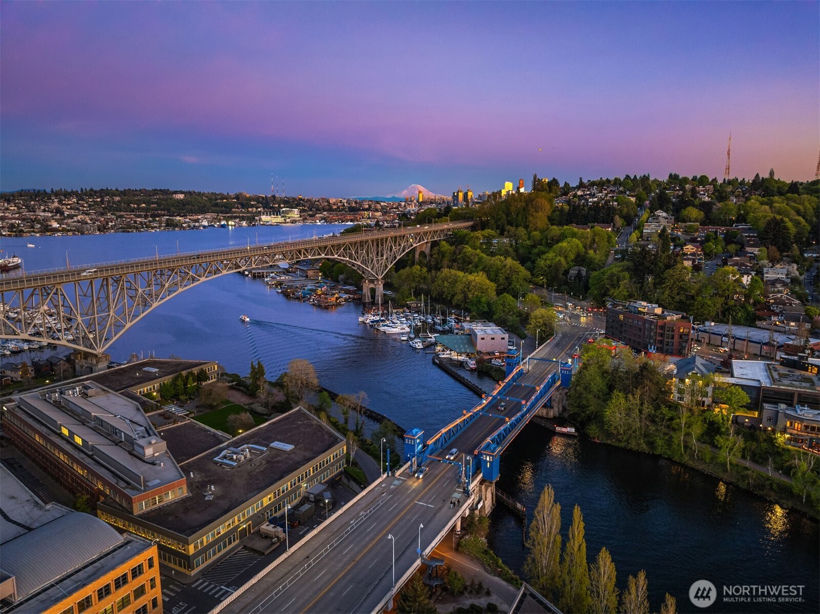 3606 Francis Avenue North Seattle, WA 98103 - Photo 26 of 35