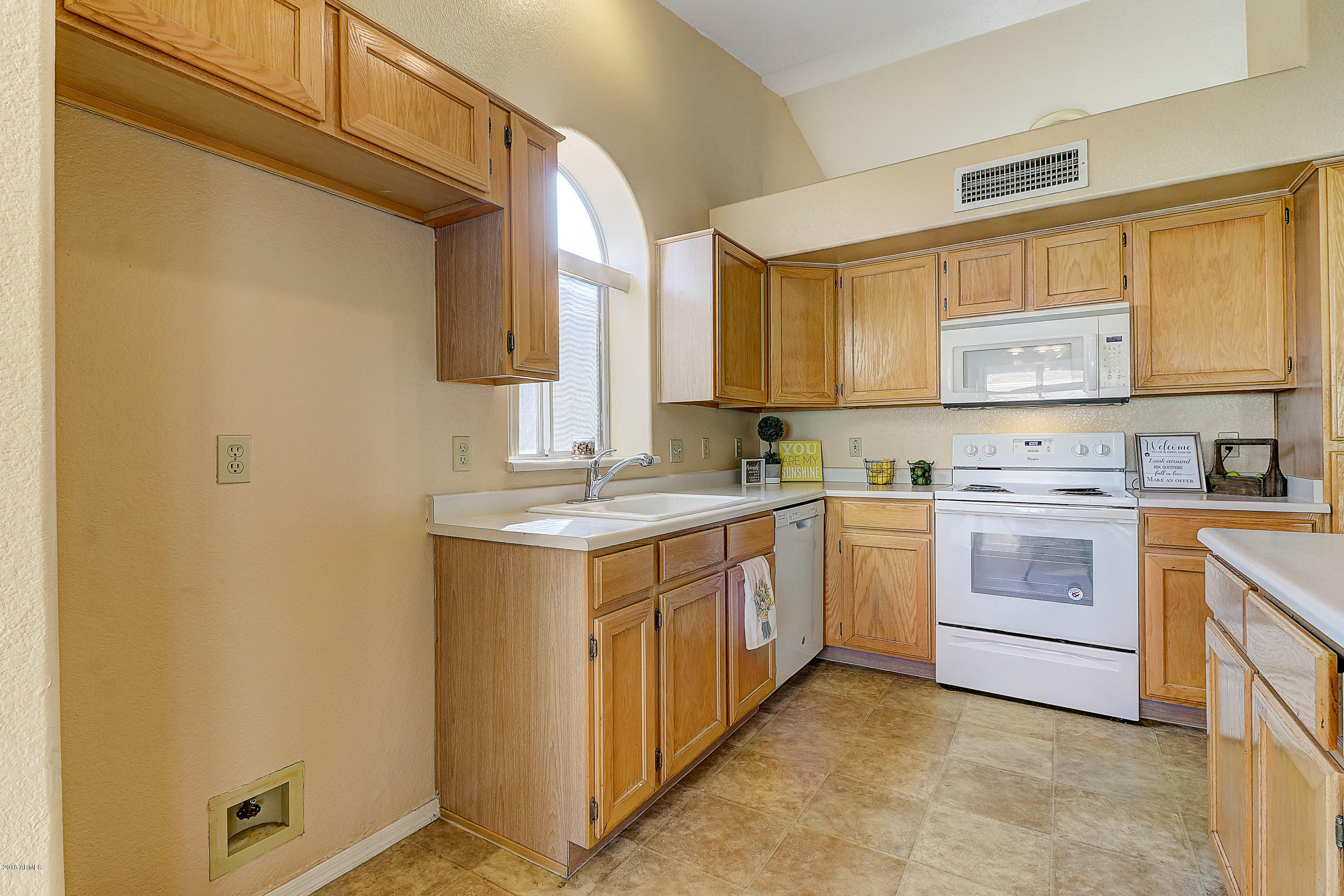 7818 West Boca Raton Road Peoria, AZ 85381 - Photo 8 of 32 Gallery Image 8