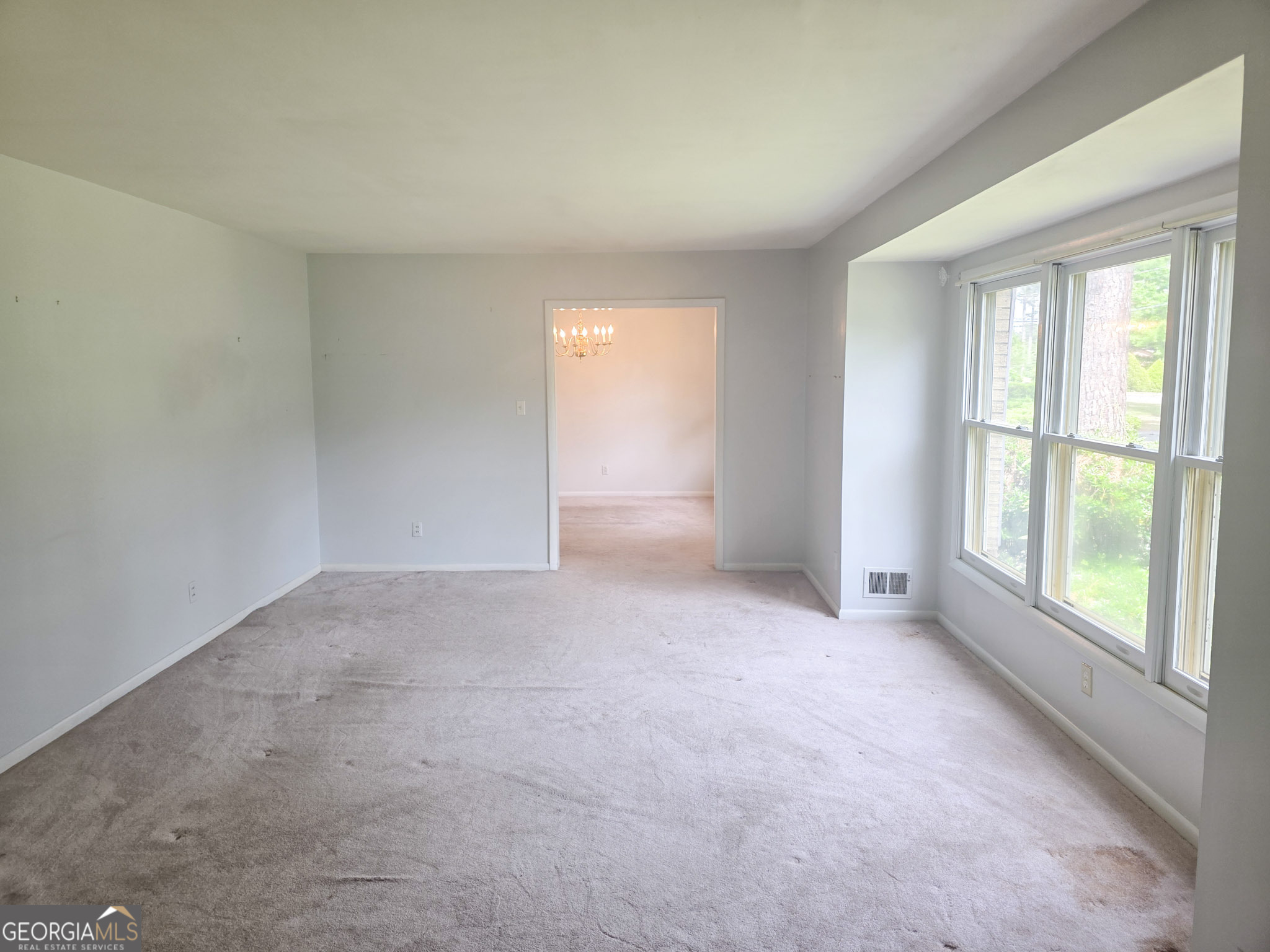 1712 Briarcliff Road Milledgeville, GA 31061 - Photo 26 of 44 an empty room with windows
