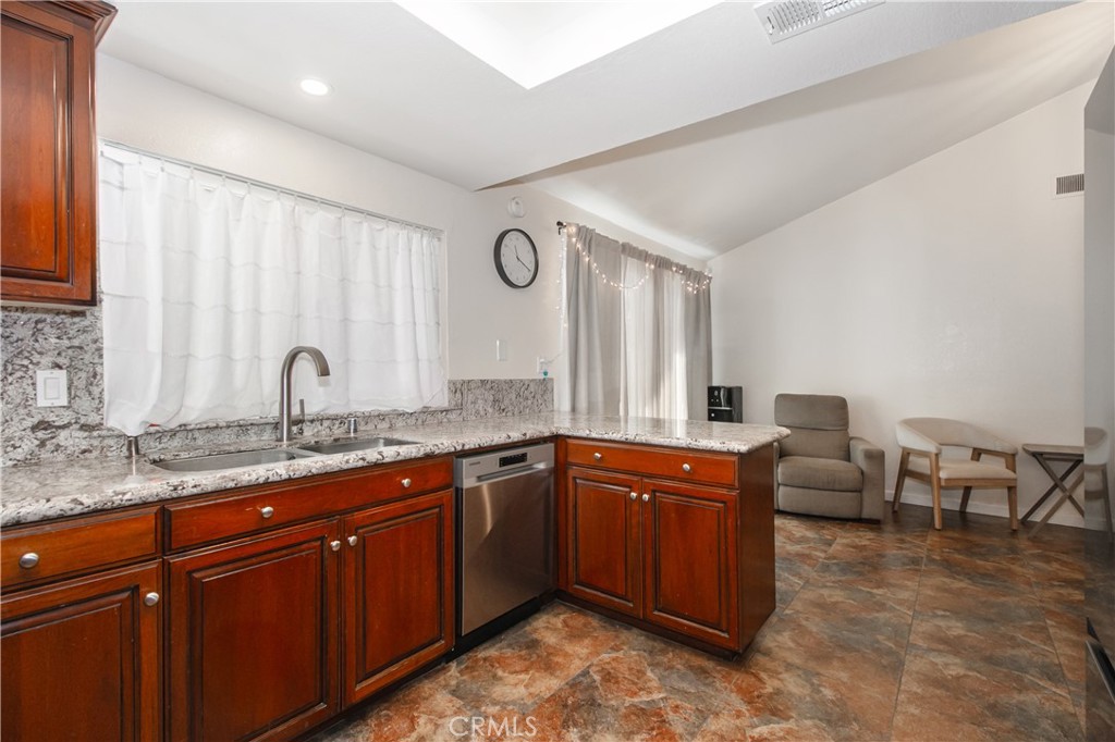 13056 Aztec Street Sylmar, CA 91342 - Photo 6 of 14