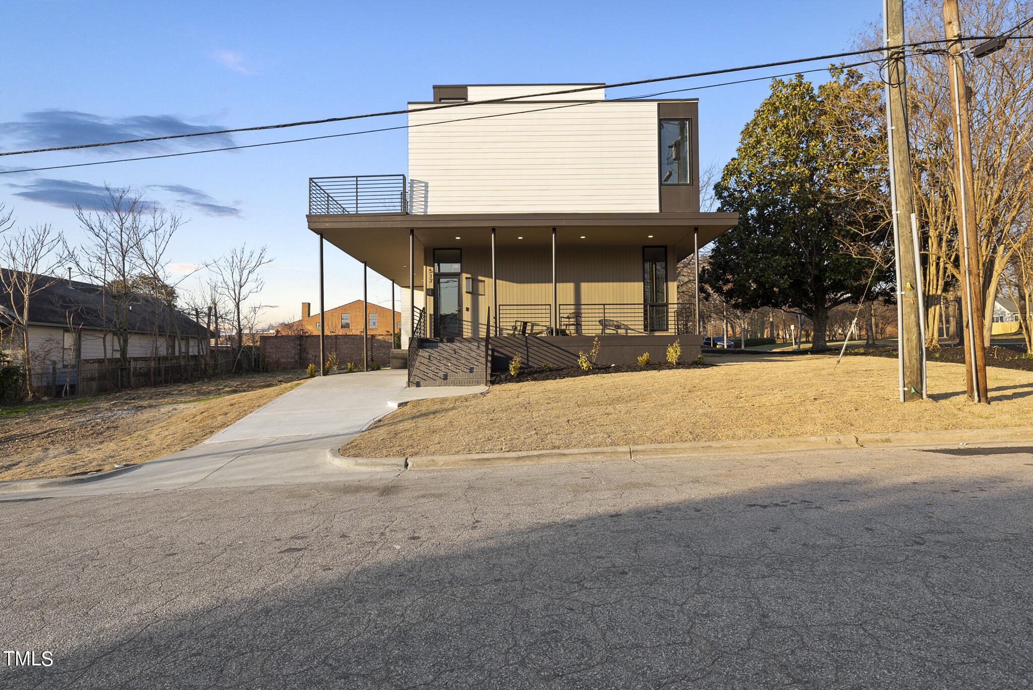 517 East Cabarrus Street Raleigh, NC 27601 - Photo 6 of 58 DSC02656