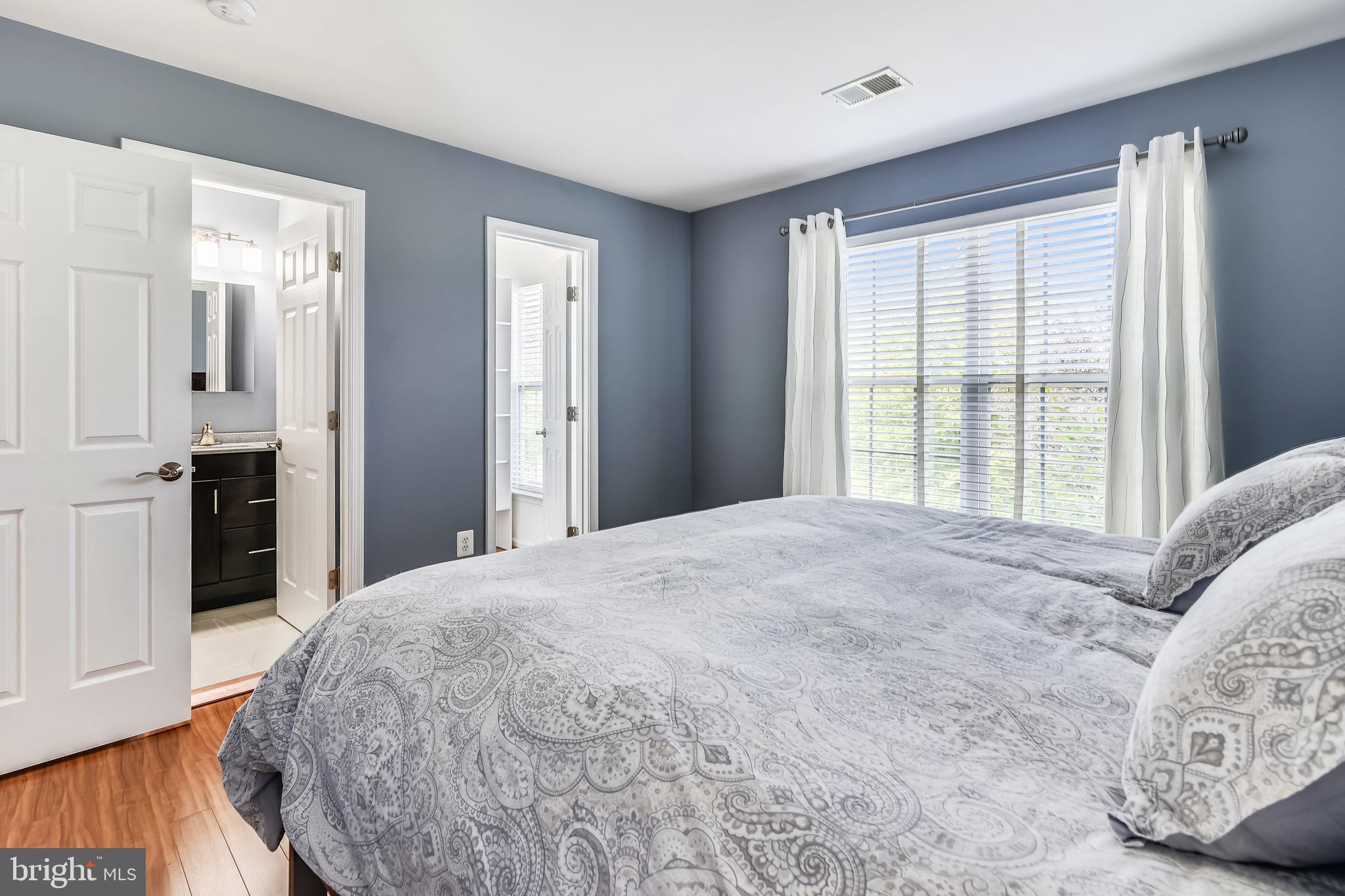 25853 Spring Farm Circle Chantilly, VA 20152 - Photo 42 of 80 Bedroom 3