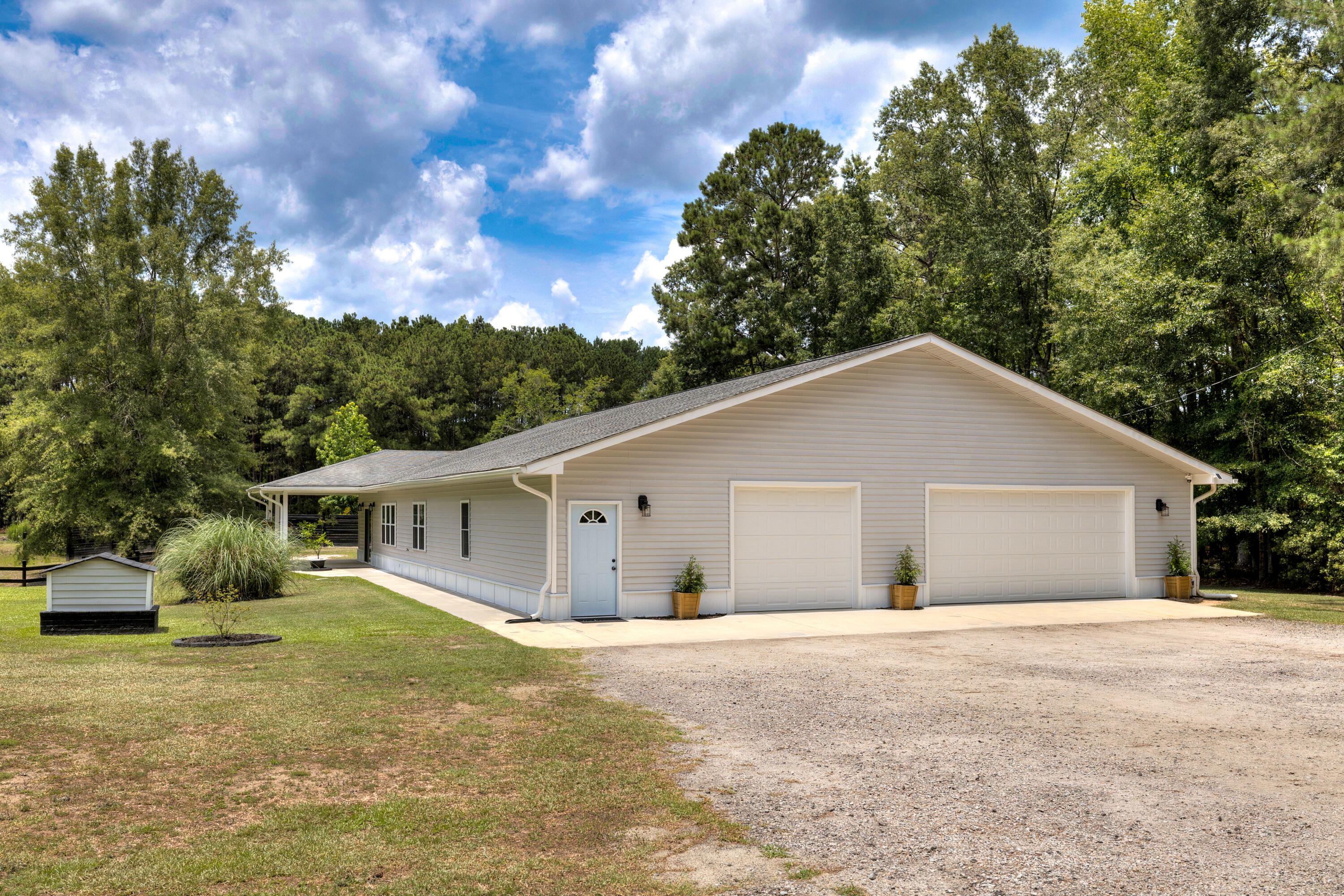 1090 Winding Pond Road Manning, SC 29102 - Photo 6 of 59 ROAD SIDE