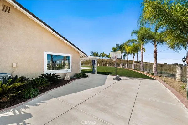 $1,100,000 | 15555 Rancho Viejo Drive, Riverside, CA 92506