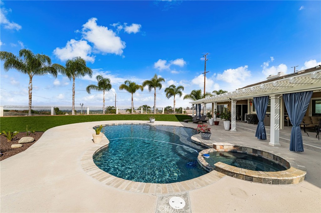 15555 Rancho Viejo Drive Riverside, CA 92506 - Photo 49 of 58