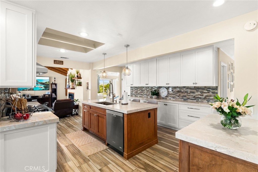 15555 Rancho Viejo Drive Riverside, CA 92506 - Photo 7 of 58