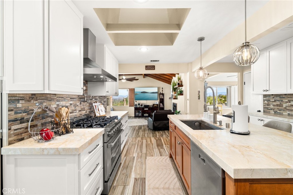 15555 Rancho Viejo Drive Riverside, CA 92506 - Photo 9 of 58