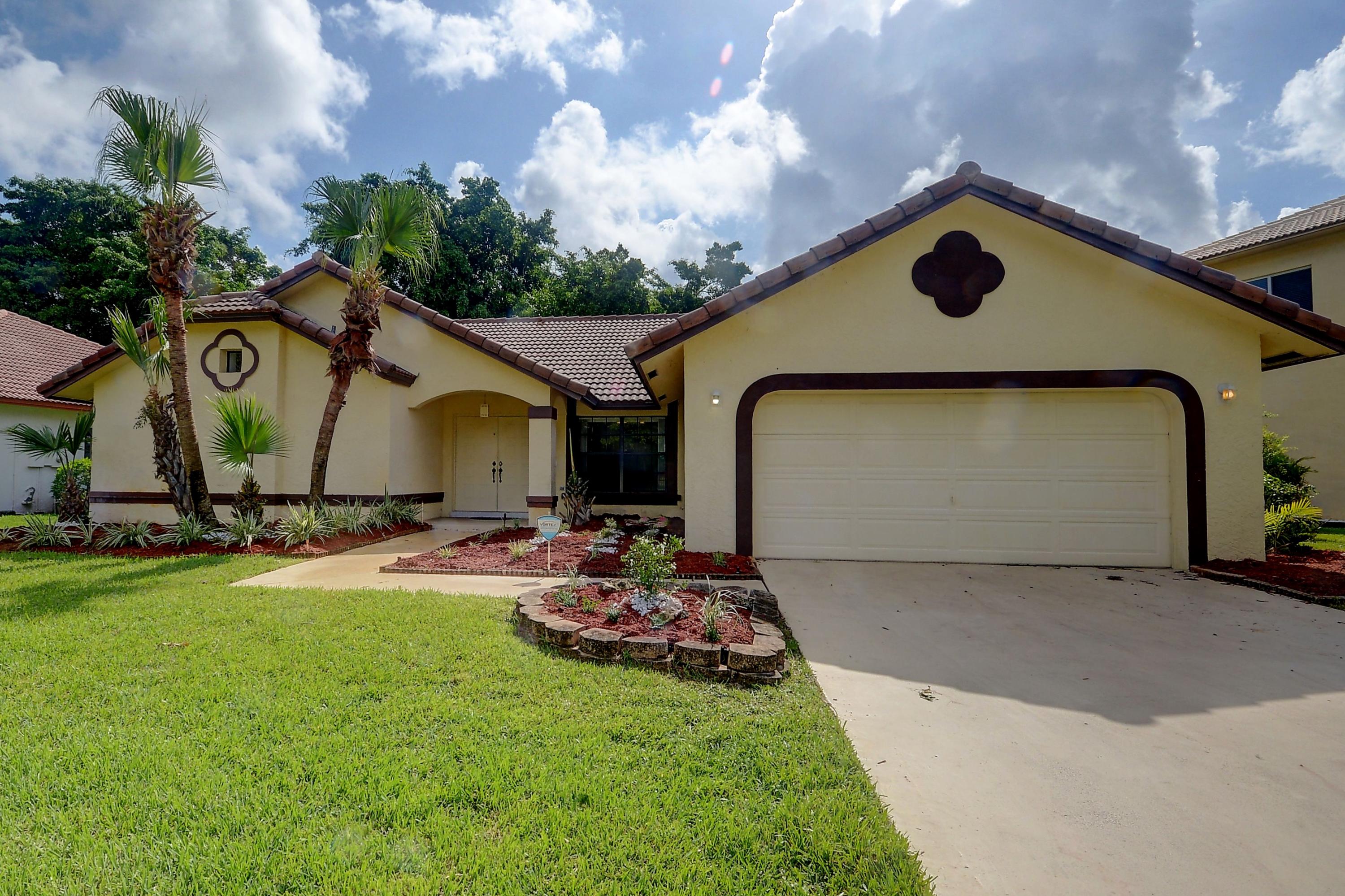 20105 Back 9 Drive Boca Raton, FL 33498 - Photo 1 of 17 front