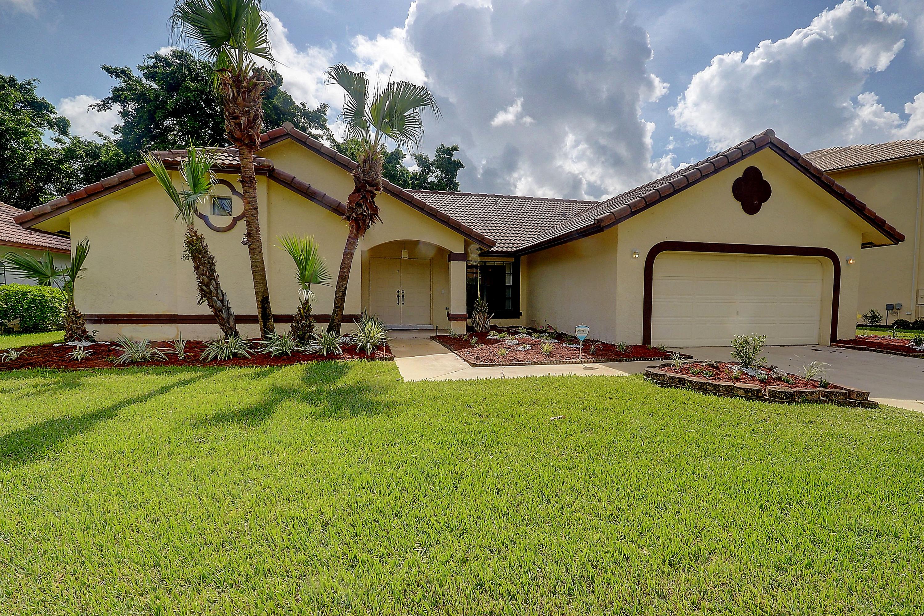 20105 Back 9 Drive Boca Raton, FL 33498 - Photo 2 of 17 front